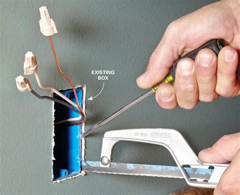 changing out an old electrical box|removing electric box from drywall.